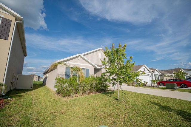 8318 CLAW GLADES LOOP, Wesley Chapel, FL 33545