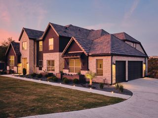 959 Flagtop CT, Lakeway, TX 78738