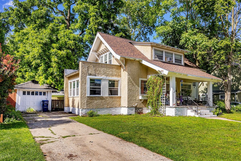 605 8th Street 607, Ames, IA 50010