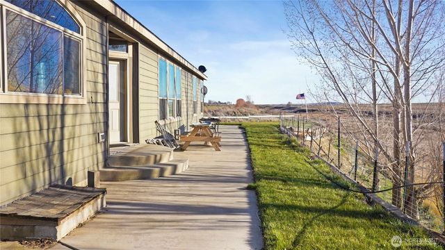 1773 W Bench Road, Othello, WA 99344