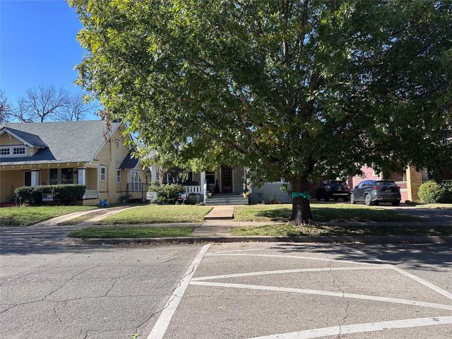 205 Rosemont Avenue, Dallas, TX 75208