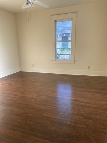 205 Rosemont Avenue, Dallas, TX 75208