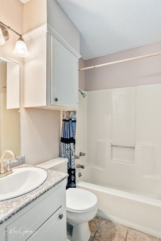 103 S Parkridge Drive, Bossier City, LA 71006