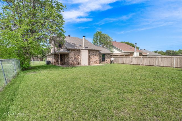 103 S Parkridge Drive, Bossier City, LA 71006