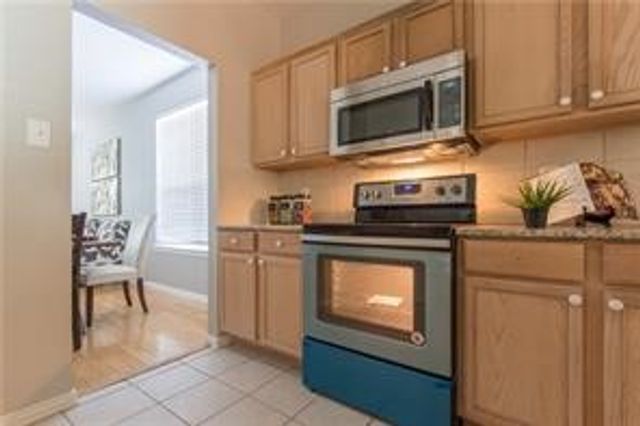 3348 Autumn View Drive, Grand Prairie, TX 75050