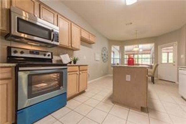 3348 Autumn View Drive, Grand Prairie, TX 75050