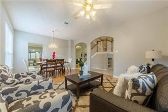 3348 Autumn View Drive, Grand Prairie, TX 75050