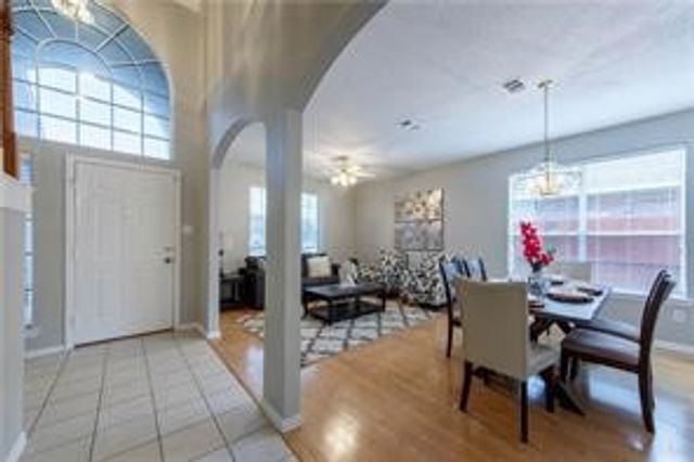 3348 Autumn View Drive, Grand Prairie, TX 75050