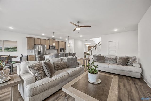 7716 Emma Ann Way NW, Huntsville, AL 35806