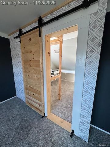 23704 Couzens Avenue, Hazel Park, MI 48030