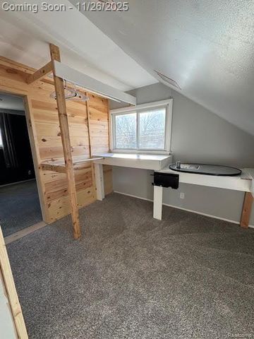 23704 Couzens Avenue, Hazel Park, MI 48030