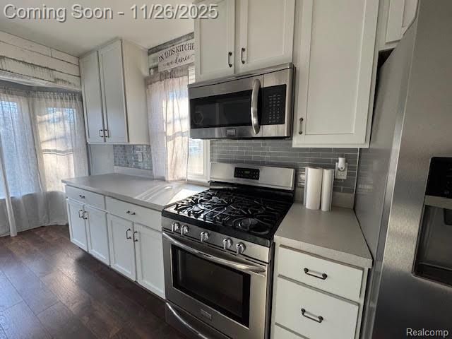 23704 Couzens Avenue, Hazel Park, MI 48030