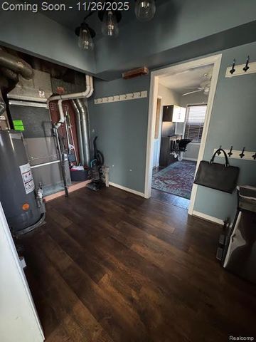 23704 Couzens Avenue, Hazel Park, MI 48030