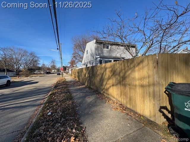 23704 Couzens Avenue, Hazel Park, MI 48030