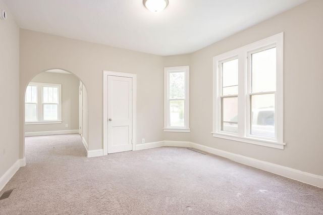 42 Front Avenue, Saint Paul, MN 55117