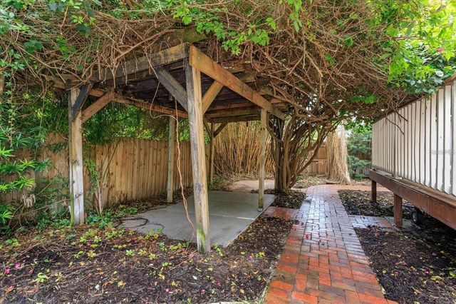 719 S SUMMERLIN AVENUE, Orlando, FL 32801