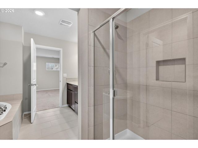 16148 Nw PRISTINE Ln, Portland, OR 97229