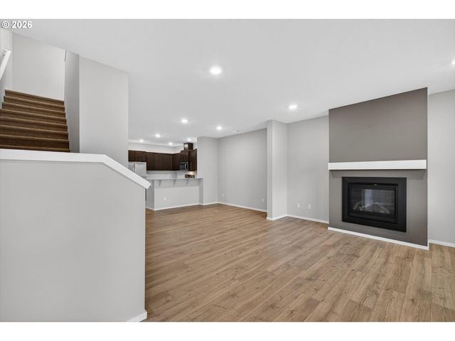 16148 Nw PRISTINE Ln, Portland, OR 97229