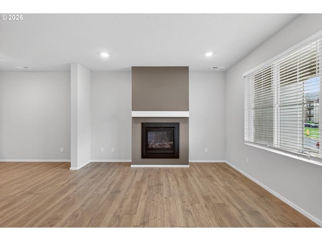 16148 Nw PRISTINE Ln, Portland, OR 97229