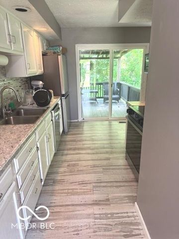5331 Honey Manor Drive, Indianapolis, IN 46221