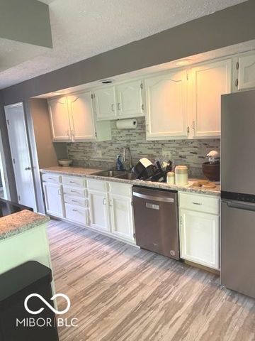 5331 Honey Manor Drive, Indianapolis, IN 46221
