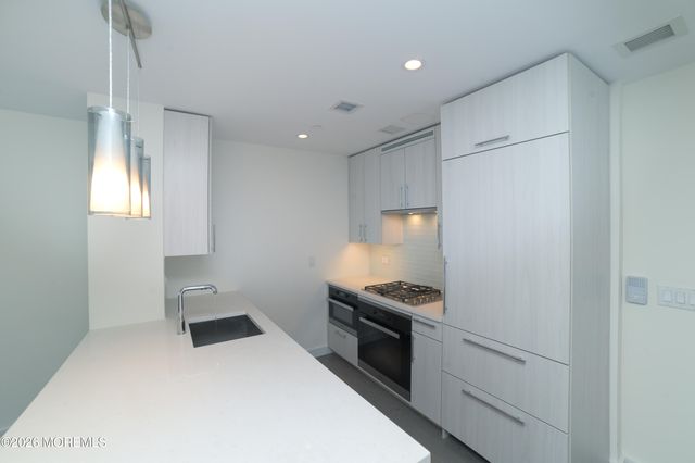 15 Morris Avenue 525, Long Branch, NJ 07740