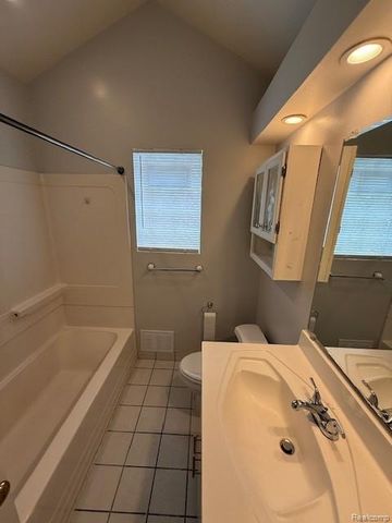 35633 SEVILLE Street, Clinton Charter Township, MI 48035