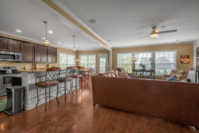 3940 Mooncoin Way, Lexington, KY 40515