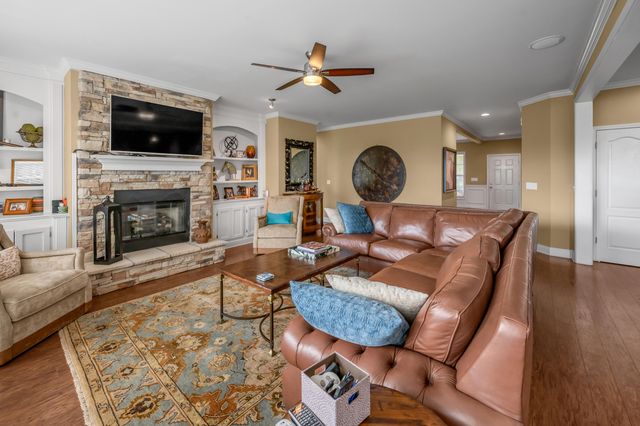 3940 Mooncoin Way, Lexington, KY 40515