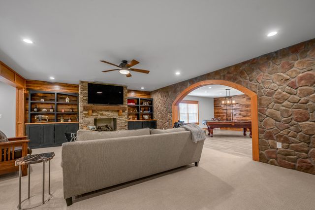 3940 Mooncoin Way, Lexington, KY 40515