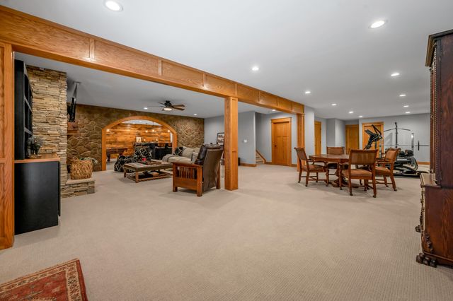 3940 Mooncoin Way, Lexington, KY 40515