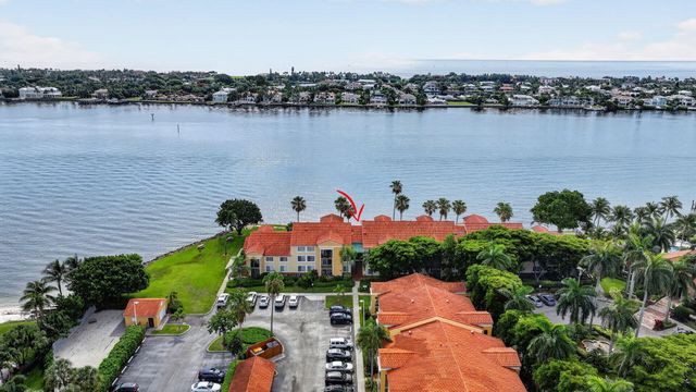 180 Yacht Club Way 304, Hypoluxo, FL 33462