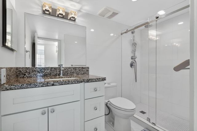 180 Yacht Club Way 304, Hypoluxo, FL 33462