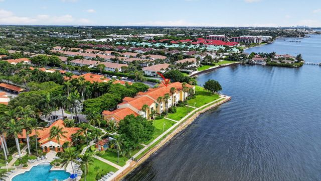 180 Yacht Club Way 304, Hypoluxo, FL 33462