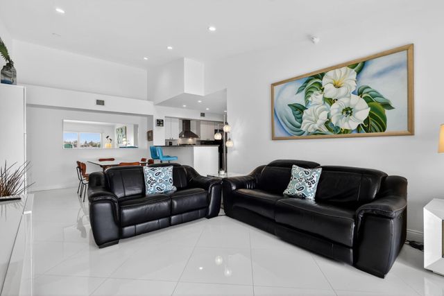 180 Yacht Club Way 304, Hypoluxo, FL 33462