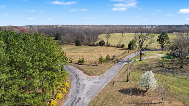 77 Warren Hollow Rd, Five Points, TN 38457