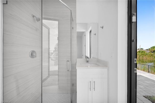 3539 NE 14th PL, Cape Coral, FL 33909