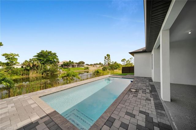 3539 NE 14th PL, Cape Coral, FL 33909