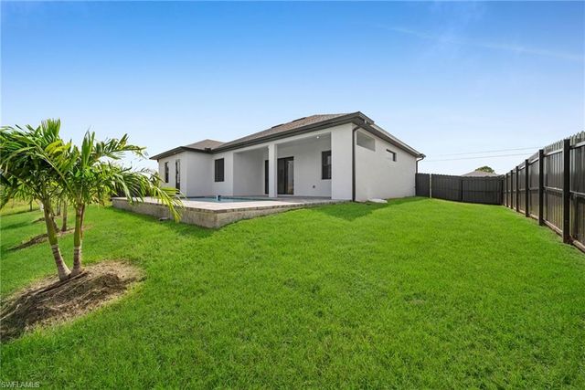 3539 NE 14th PL, Cape Coral, FL 33909