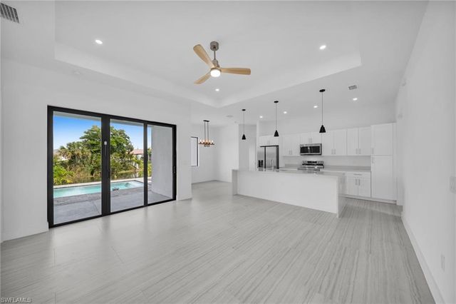 3539 NE 14th PL, Cape Coral, FL 33909