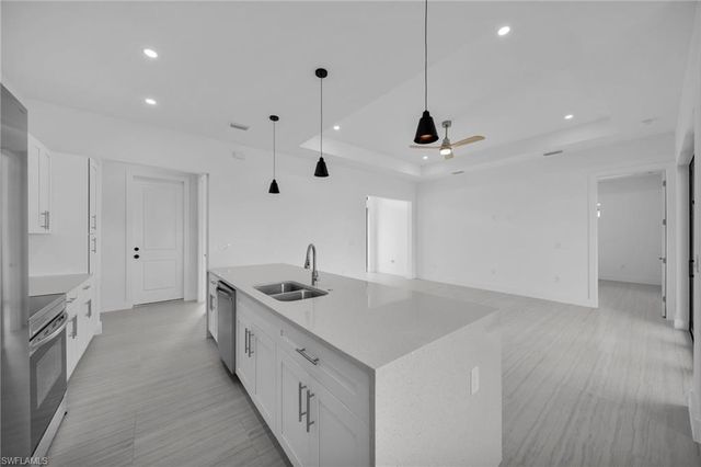 3539 NE 14th PL, Cape Coral, FL 33909