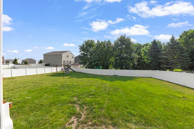 3182 Justice Drive, Yorkville, IL 60560