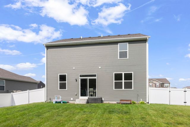 3182 Justice Drive, Yorkville, IL 60560