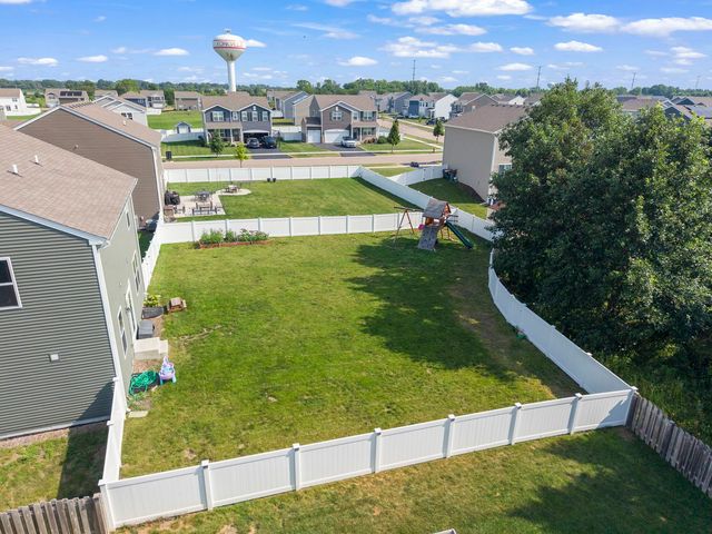 3182 Justice Drive, Yorkville, IL 60560