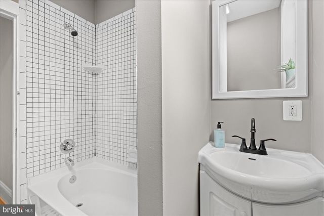 2801 11TH ST NW, Washington, DC 20001