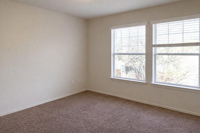 2410 Great Oaks DR 802, Round Rock, TX 78681