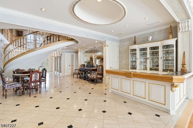 12 E Saddle River Rd, Saddle River Boro, NJ 07458