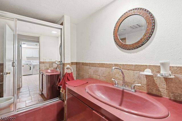 12 E Saddle River Rd, Saddle River Boro, NJ 07458