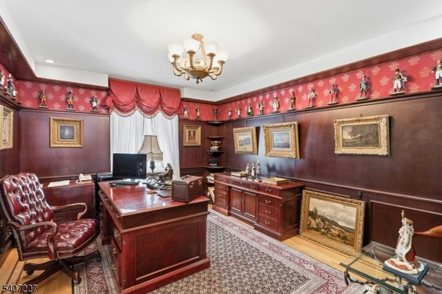 12 E Saddle River Rd, Saddle River Boro, NJ 07458