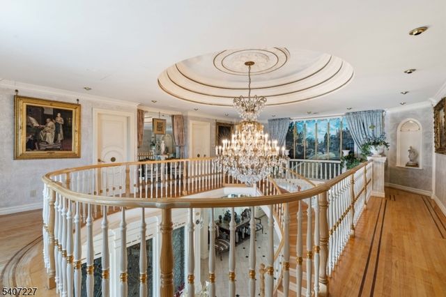 12 E Saddle River Rd, Saddle River Boro, NJ 07458